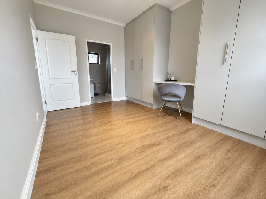 To Let 3 Bedroom Property for Rent in Sandown Western Cape